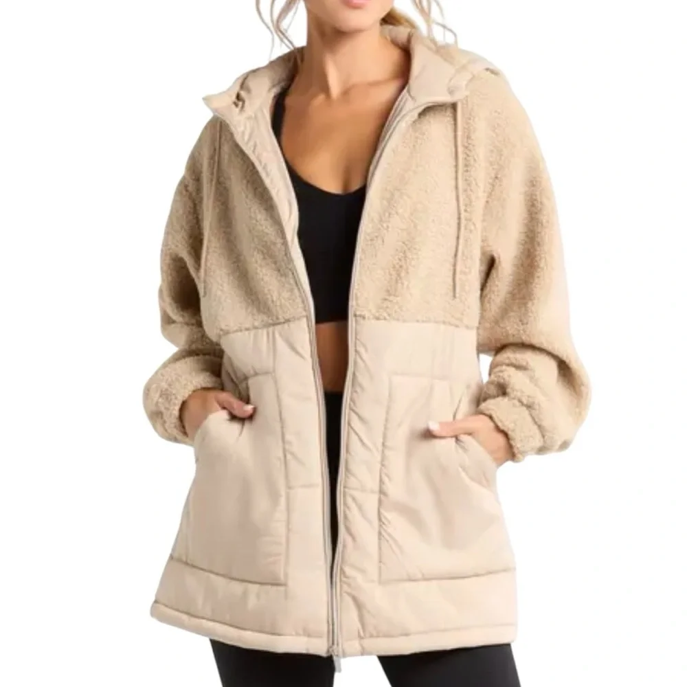 335. Zella Women's Beige Faux Sherling Hooded Jacket NEW - Picture 2 of 3